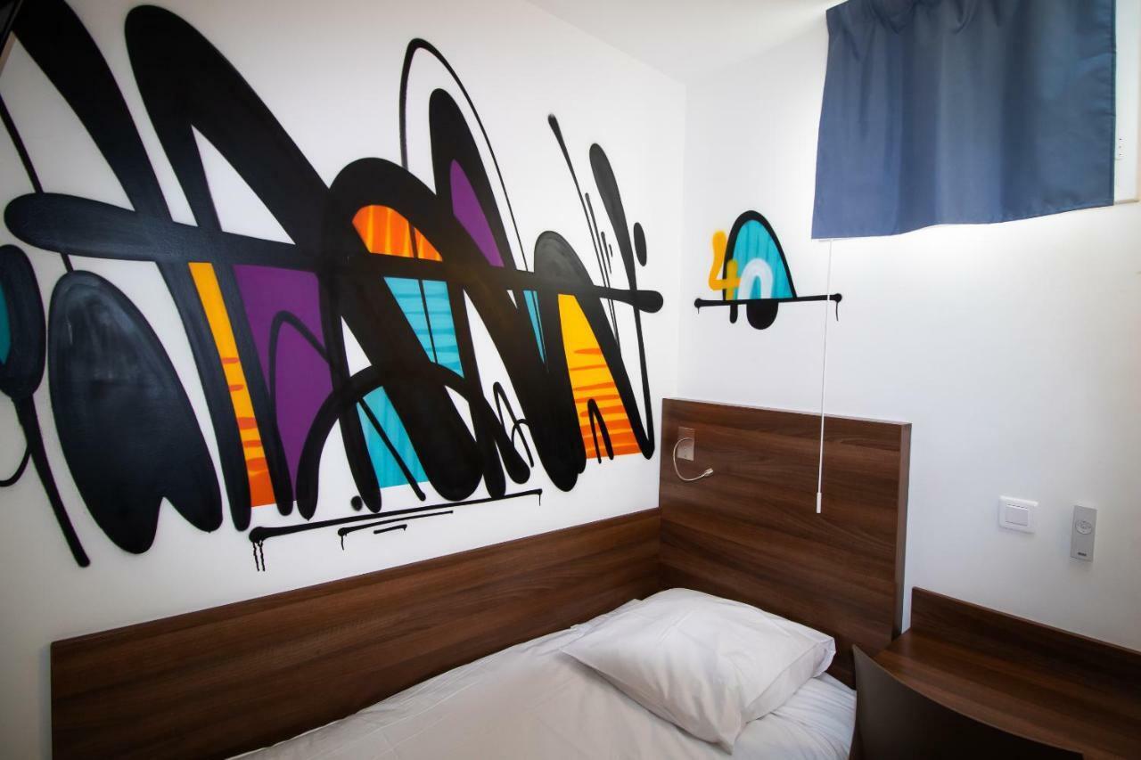 Hotel Le Pastel Toulouse Exterior photo